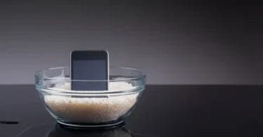 How to get water out of phone